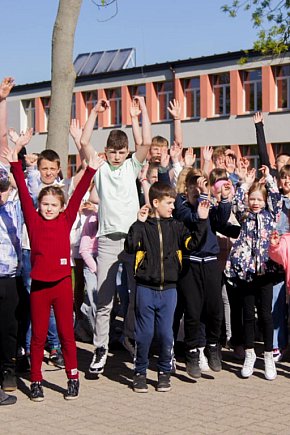 Uczniowie z Błędostowa odkryli nową pasję-1751