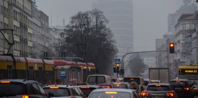 Warszawa: od lipca 2024 stare samochody nie wjadą do centrum miasta-12672