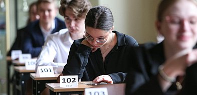 Maturzyści na egzaminie z polskiego pisali o buncie i relacjach międzyl-20917