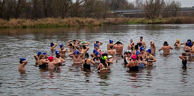 Czy odważysz się dołączyć? Morsy Pułtusk w akcji-25281