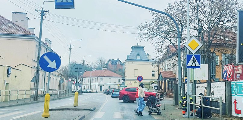 Montują lampy doświetlające pułtuskie przejścia dla pieszych, będzie ich 34 - 25581