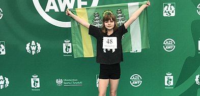 Zuzanna Mroczkowska rozbija bank w lekkiej atletyce! Rekord szkoły i złoto!-27568