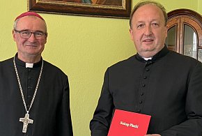 Parafia w Pniewie ma nowego proboszcza-29242