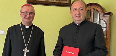Parafia w Pniewie ma nowego proboszcza-29242