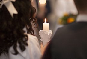 Czy prezenty komunijne mogą wpędzić cię w długi? Sprawdź!-29373