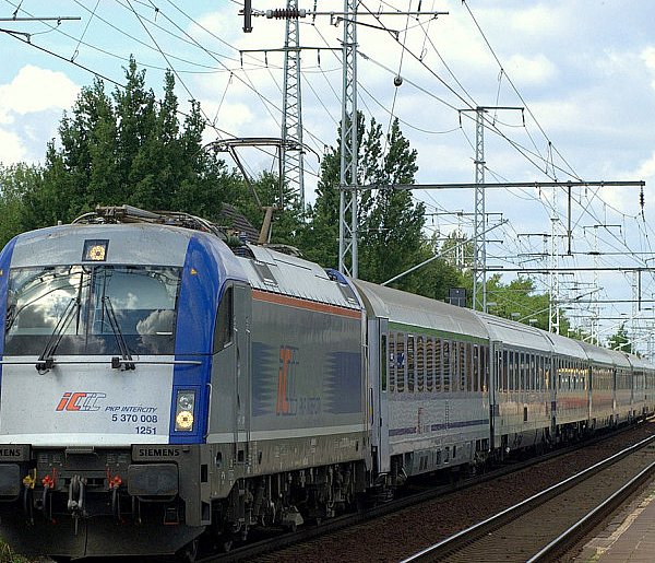 Pasażerowie będą zachwyceni. Premier potwierdził ważne wieści-29537