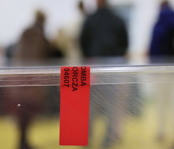 Przepływ wyborców Mentzena i Zandberga korzystniejszy dla Nawrockiego-29644