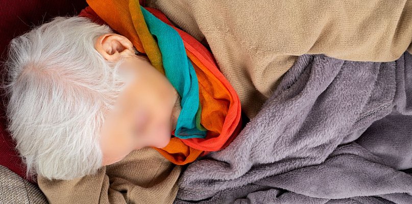 87-latka leżała 4 dni na podłodze! Uratowała ją sąsiadka - 30118