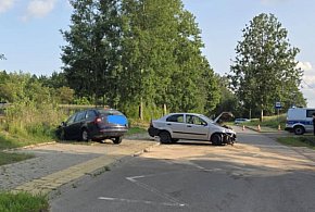 Groźny wypadek! Trzy osoby ranne, droga całkowicie zablokowana-30160
