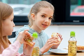 Dzieci już tego nie kupią w szkole? Rząd zapowiada zmiany-30266