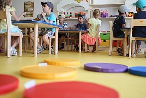 Zajęcia w przedszkolach będą prowadzić osoby niebędące nauczycielami?-30330