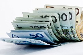 Tyle ma średnio do spłacenia zadłużony senior!-30358
