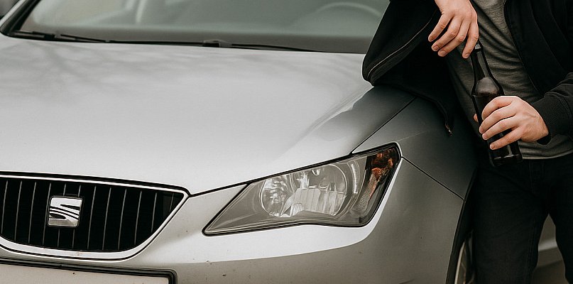 Pułtuski policjant bezpardonowo zlikwidował zagrożenie drogowe  - 30364