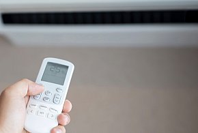 Chłodzisz się klimatyzacją? Oto, co najczęściej robią źle Polacy-30571