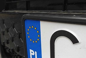 Rejestracja auta przez internet i koniec z przynoszeniem tablic. Rząd przyjął...-30582