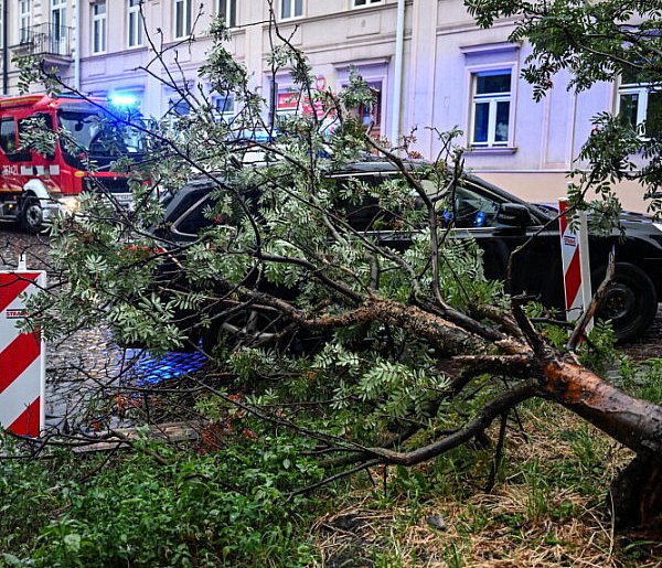 Straż pożarna: 2200 interwencji w związku z burzami-30680