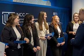 Wicepremier przekazał do Pułtuska złote bilety na CyberWizards-30843