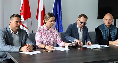 Podpisanie umowy na rozbudowę mostu wraz z przebudową drogi powiatowej-30827
