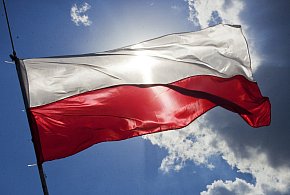 Flaga i hymn na nowo? Rząd chce korekty przepisów dot. symboli narodowych-30852