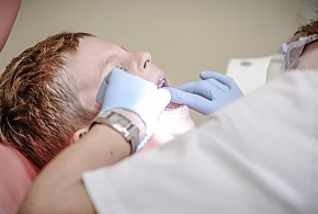 NFZ zapłaci za dentystę. Polacy rezygnują, choć mają to za darmo-31023