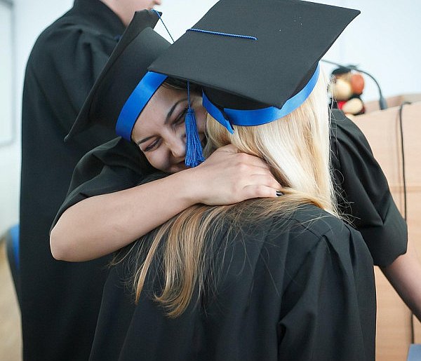 Początek końca pisania magisterek? Wykładowcy biją na alarm-31345