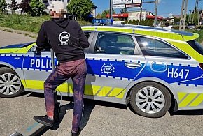 Przejazd hulajnogą przez pasy? Jeden błąd i… wpadka życia!-31369