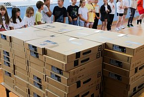 Wiemy, jakie laptopy i tablety trafią wkrótce do szkół-31507