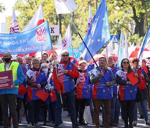  1 września manifestacja nauczycieli przed MEN-31545