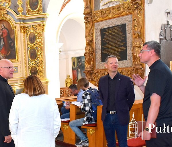 Odbiór zadania dot. renowacji ołtarzy w pułtuskiej kolegiacie -31838
