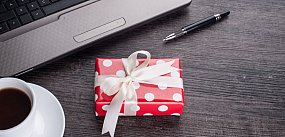 Świąteczny prezent dla kontrahenta? Fiskus czuwa!