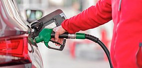 Państwo podnosi opłatę paliwową. Oto nowe stawki