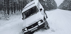 Chciał wyciągać auto z rowu