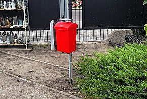 Widzisz taki pojemnik na cmentarzu. Oto, do czego służy-33047