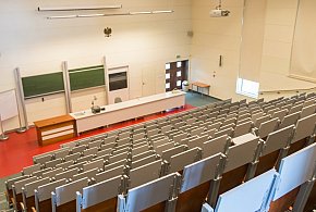 Uczelnie przeżywają oblężenie. Ten kierunek przyciąga tłumy-33946