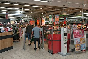 Pracownicy popularnej sieci mają dość. W południe zatrzymają pracę-34313