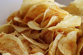 Podatek tłuszczowy uderzy w przekąski? Posłowie pokazują projekt-34321