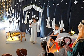Pełne radości jasełka w Przedszkolu Miejskim nr 5 w Pułtusku-34581