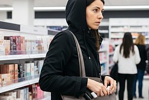 Pułtuszczanka okradała drogerie na Mazowszu