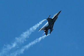 Dowództwo Operacyjne: loty szkoleniowe z przekroczeniem bariery dźwięku