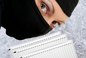 Pułtusk: grzejniki zniknęły z palety szybciej niż śnieg z chodnika