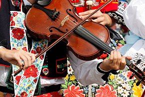 Nawet 20 tys. zł dla KGW i OSP. Ruszył nabór w programie Folk(od)nowa