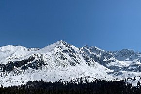 Całe Tatry zamknięte dla turystów; śnieg i znaczne zagrożenie lawinowe!