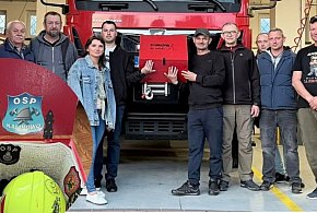 Ten hełm krąży po Polsce – zobacz, dlaczego wszyscy o nim mówią