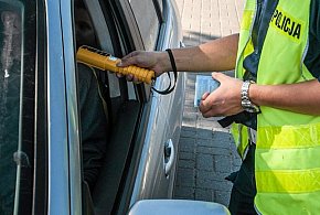 Dwóch kierowców z zakazami zatrzymanych przez pułtuską drogówkę