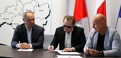 Podpisanie umów na dwie inwestycje drogowe w Powiecie Pułtuskim-33212
