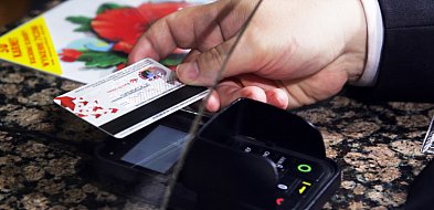 Fałszywe informacje o rzekomych przepisach kontrolujących płatności-33778