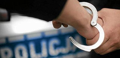 Najpierw awantura, potem demolka radiowozu. Co zrobił 29-latek