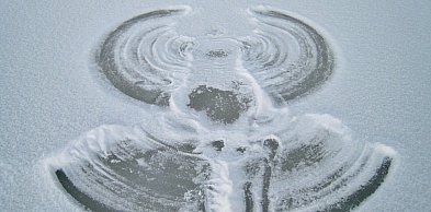 Anioły na śniegu dla chorego chłopca. Pułtusk daje przykład