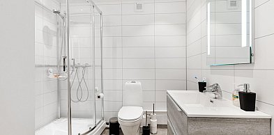 Czarne, złote czy chromowane? Najmodniejsze akcesoria łazienkowe sezonu