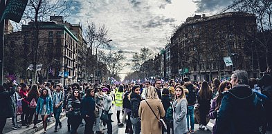 Weekendowe utrudnienia w Warszawie spowodowane zgromadzeniami i przemarszami